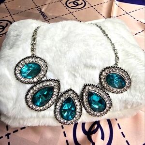 Elegant Turquoise Glam Necklace